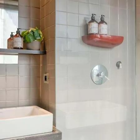 Spacious & Luminous Gem In Historic Building Gent