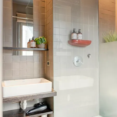 Spacious & Luminous Gem In Historic Building * Gent