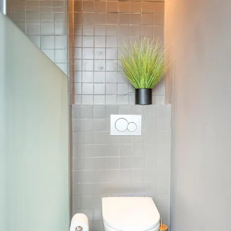 아파트 Spacious & Luminous Gem In Historic Building 헨트