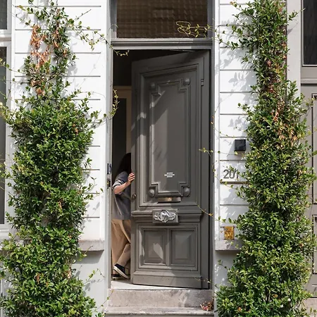 Appartement Spacious & Luminous Gem In Historic Building