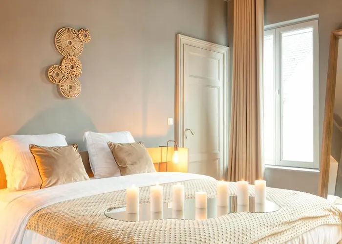 Spacious & Luminous Gem In Historic Building