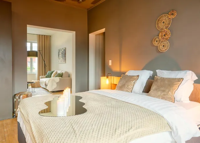 Spacious & Luminous Gem In Historic Building * 헨트