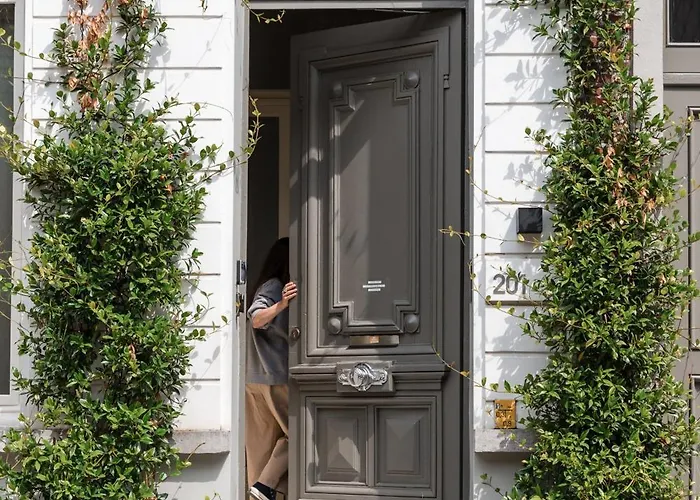 아파트 Spacious & Luminous Gem In Historic Building