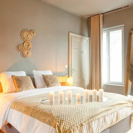 Spacious & Luminous Gem In Historic Building
