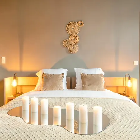 Spacious & Luminous Gem In Historic Building Appartement Gent